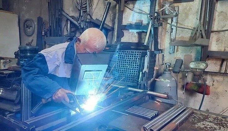 Denizli’nin saygın isimlerinden Hüseyin Kurucan, 28 yıl boyunca öğretmenlik yapmış