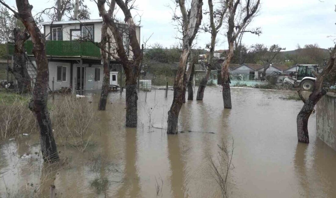 Mudanya ilçesine bağlı Bursa’nın Esence Mahallesi’nde meydana gelen şiddetli yağışlar