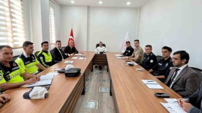 Dicle ilçesinde, okulların güvenliği ve eğitim-öğretim faaliyetleri konusunda bir toplantı