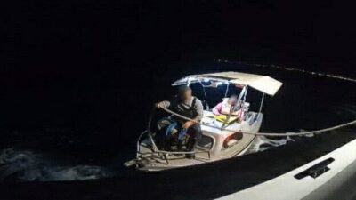 Didim ilçesinde meydana gelen bir olayda, motor arızası nedeniyle sürüklenen
