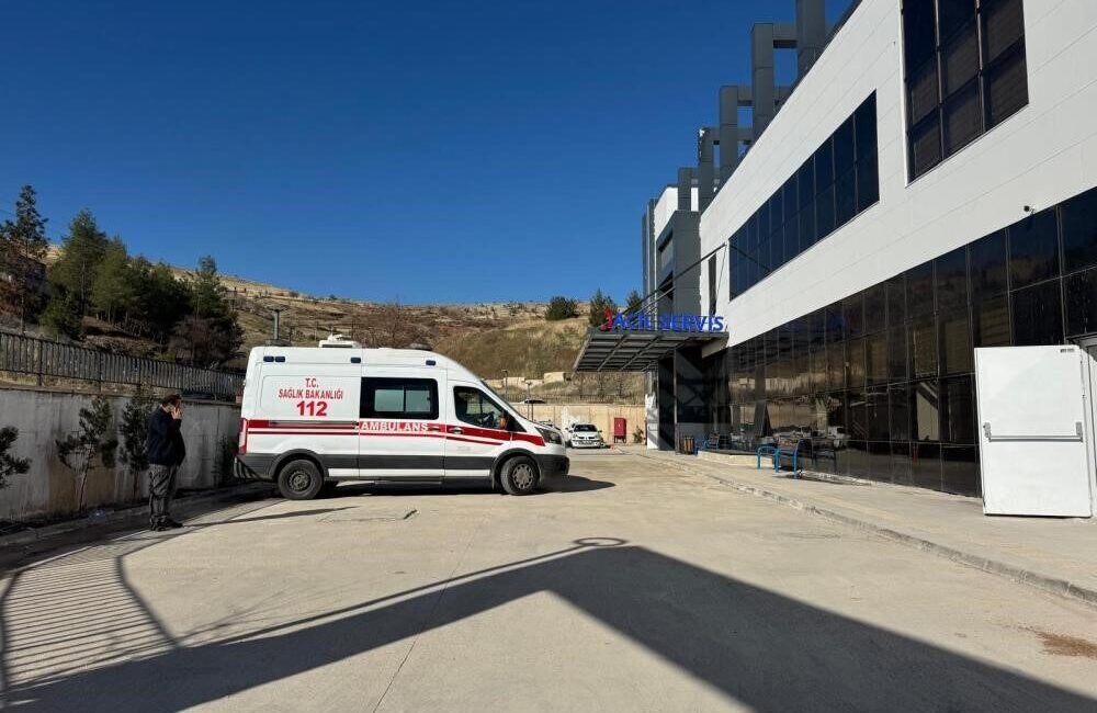 Çermik ilçesinde meydana gelen silahlı kavgada bir kişi yaralandı. Olay,