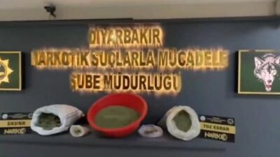 Diyarbakır’da polis ekiplerinin yürüttüğü operasyonlarda uyuşturucu maddeler, silahlar ve mermiler