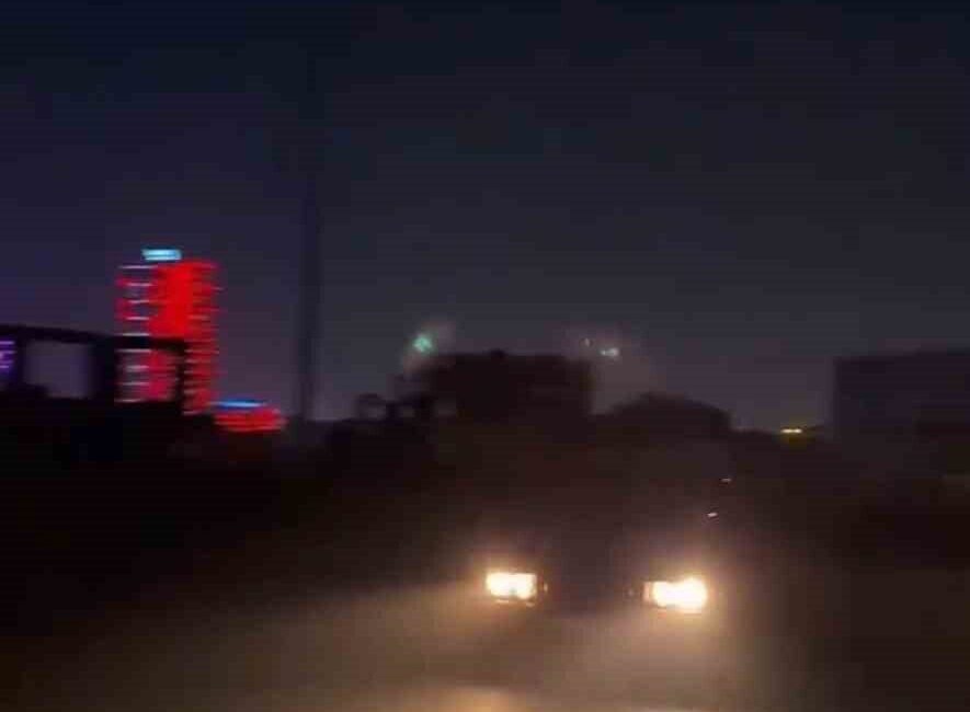 İzmir’de otomobiliyle drift yapan sürücüye, trafik güvenliğini tehlikeye düşürmek suçundan