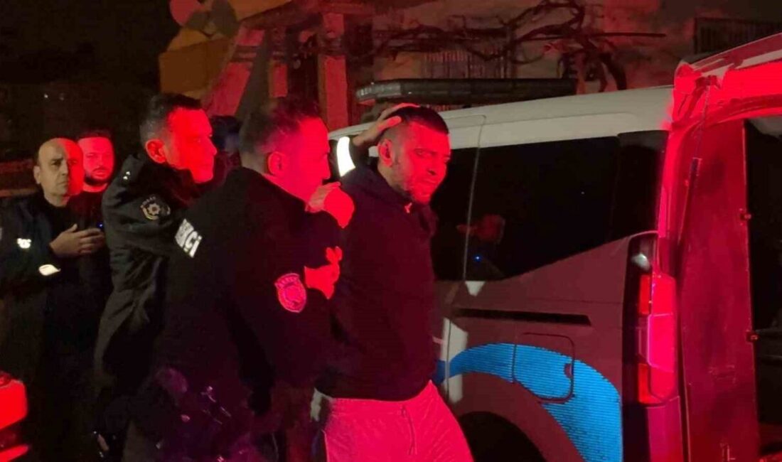Kayseri’nin Melikgazi ilçesinde polis ekiplerinin ‘dur’ ihtarına uymayan sürücü kovalamaca