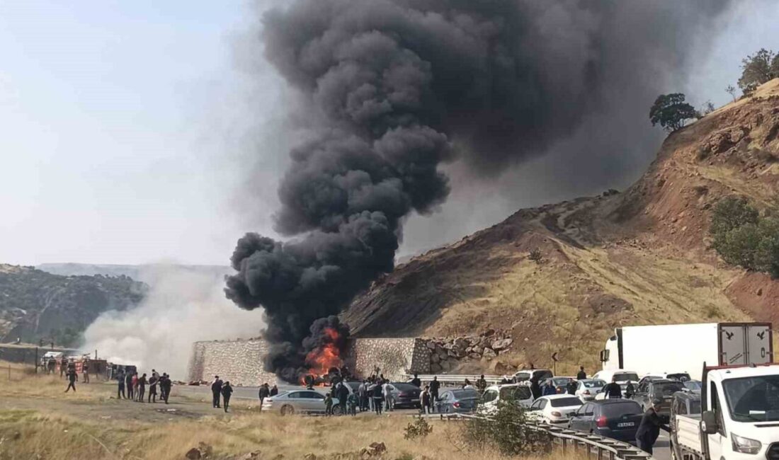 Bitlis-Diyarbakır karayolunun Baykan çıkışında meydana gelen trafik kazasında bir tır