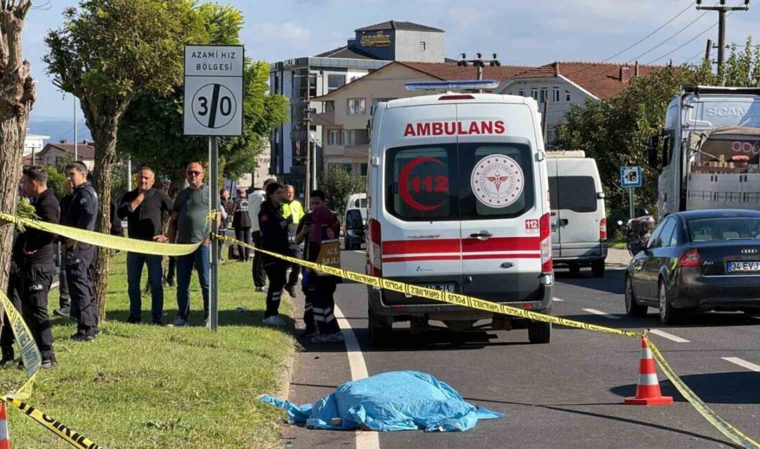Düzce’de meydana gelen trafik kazasında bir yayaya çarpan motosiklet sürücüsü