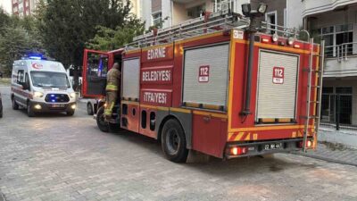 Edirne’de, bir apartmanın giriş katındaki bir dairenin mutfağında çıkan yangın