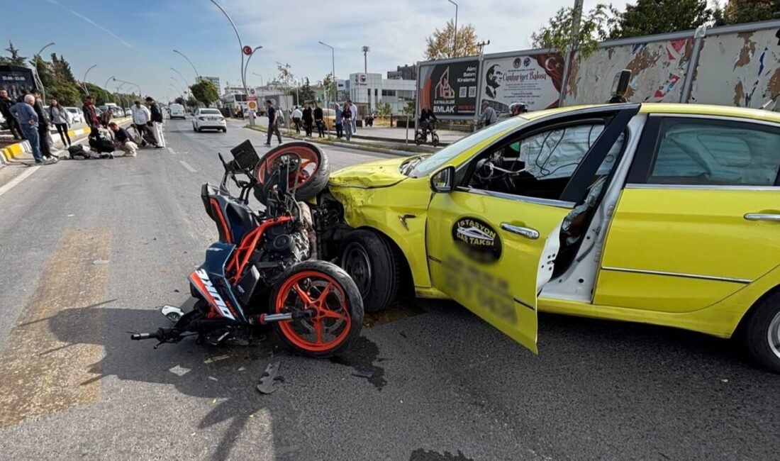 Edirne’de ticari taksi ile motosikletin çarpışması sonucu meydana gelen kazada