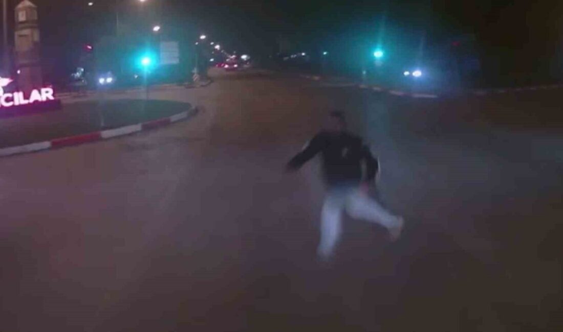 Elazığ’ın Kovancılar ilçesinde yolun karşısına geçmeye çalışan kişinin kamyonun çarpması