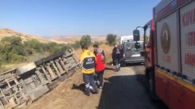 Elazığ’da meydana gelen trafik kazasında, bir tırın şarampole devrilmesi sonucunda