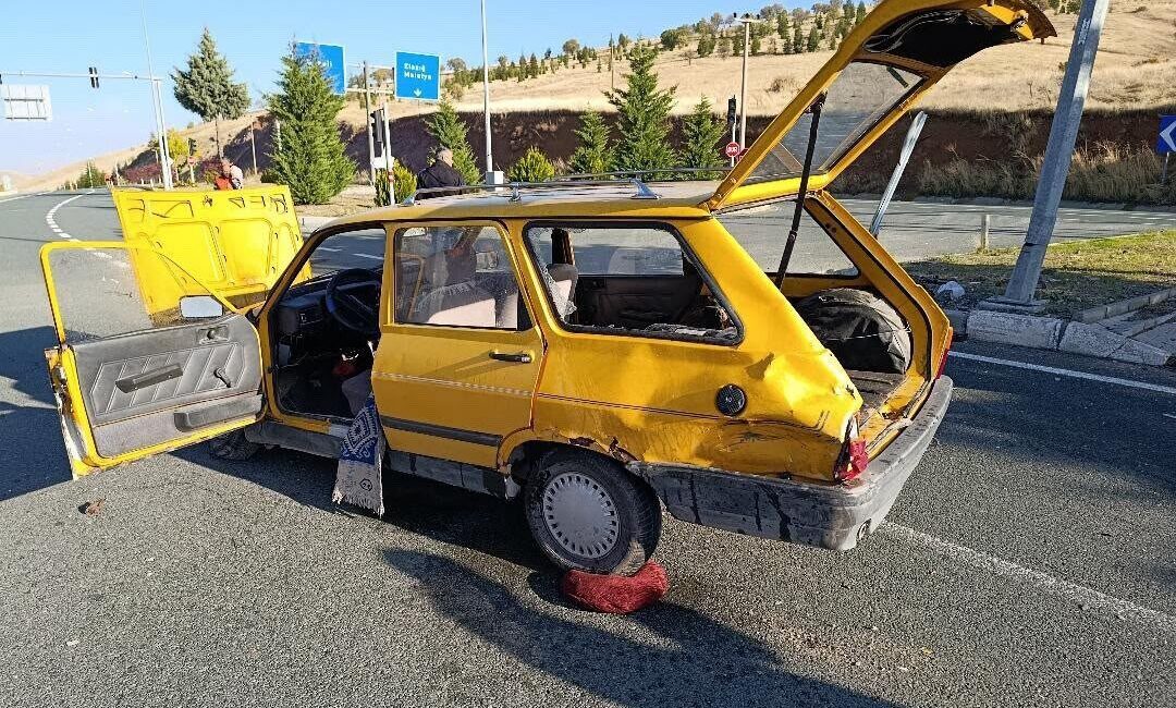 Elazığ’da gerçekleşen trafik kazasında 1 kişi öldü, 2 kişi yaralandı.