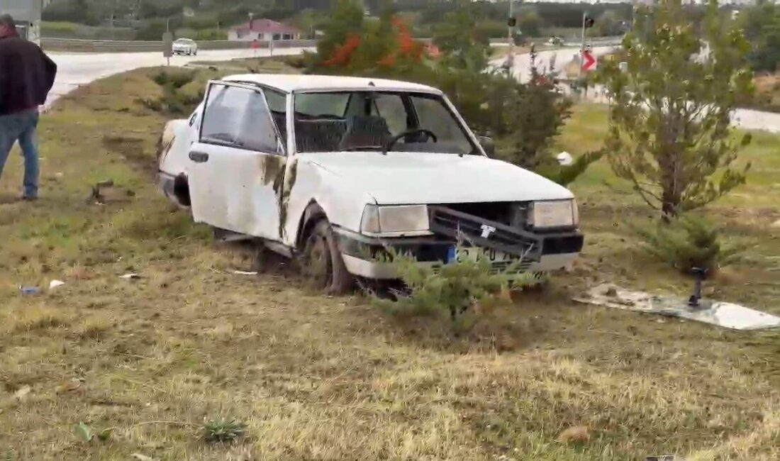 Elazığ’da meydana gelen bir trafik kazasında, kontrolü kaybeden bir TOFAŞ
