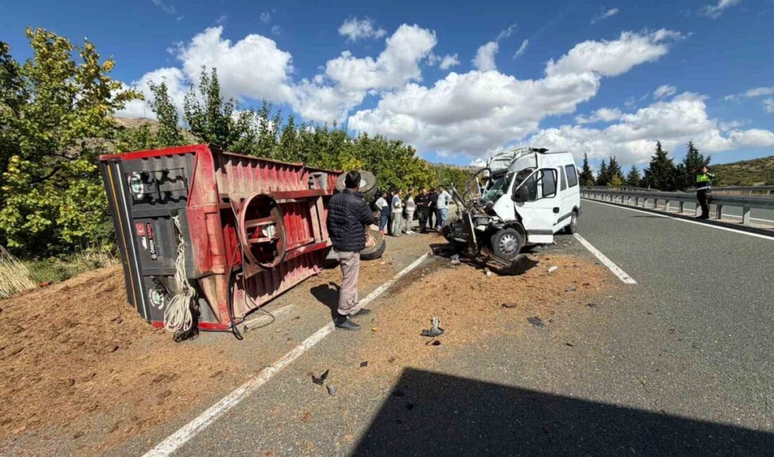 Elazığ’da meydana gelen trafik kazasında, minibüs ile traktör çarpıştı ve