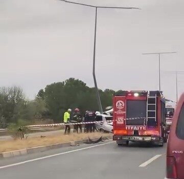 TOFAŞ marka bir otomobilin sürücüsü, Denizli’nin Sarayköy ilçesindeki bir kaza