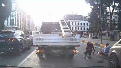 Trabzon’da meydana gelen bir olayda, elektrikli bisiklet kullanan iki çocuk,