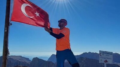 Erciyes Dağı’nda gerçekleştirilen zirve tırmanışında bir dağcı kayalıklardan düşerek hayatını