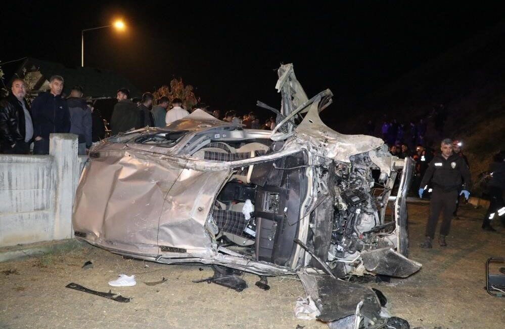 Erzurum’un Oltu ilçesinde meydana gelen trafik kazasında hayatını kaybedenlerin sayısı
