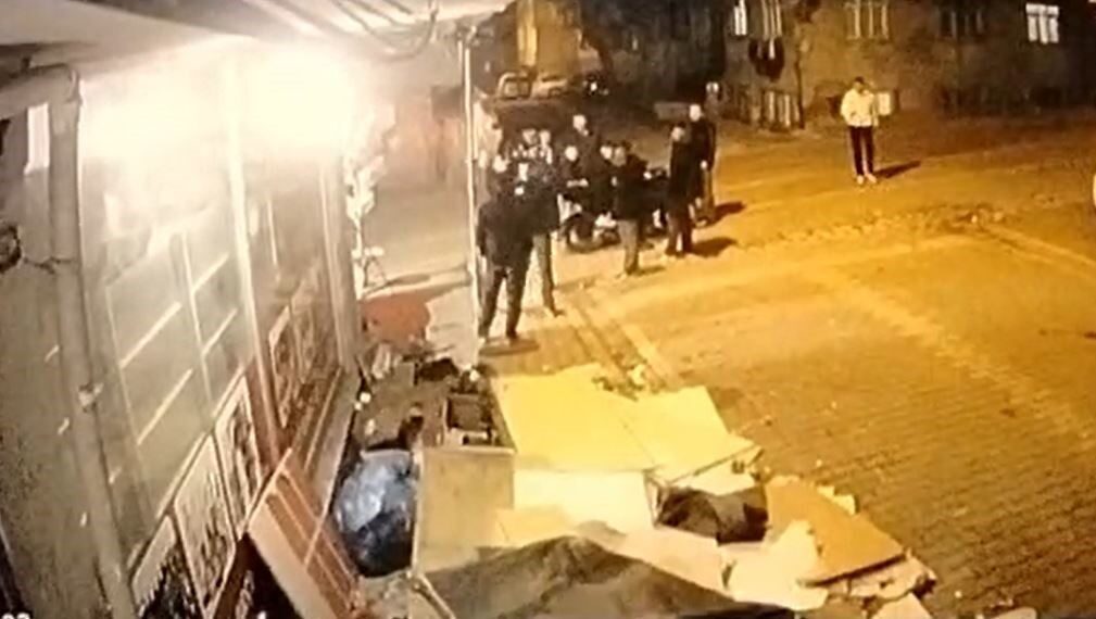 İstanbul’un Esenyurt ilçesinde yüzde 70 engelli raporu olan 22 yaşındaki
