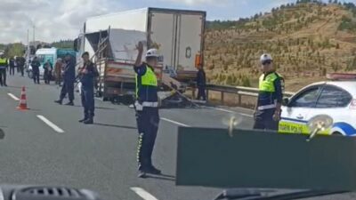 Eskişehir-Ankara karayolunda, Sivrihisar Bademlik mevkiinde meydana gelen trafik kazasında bir