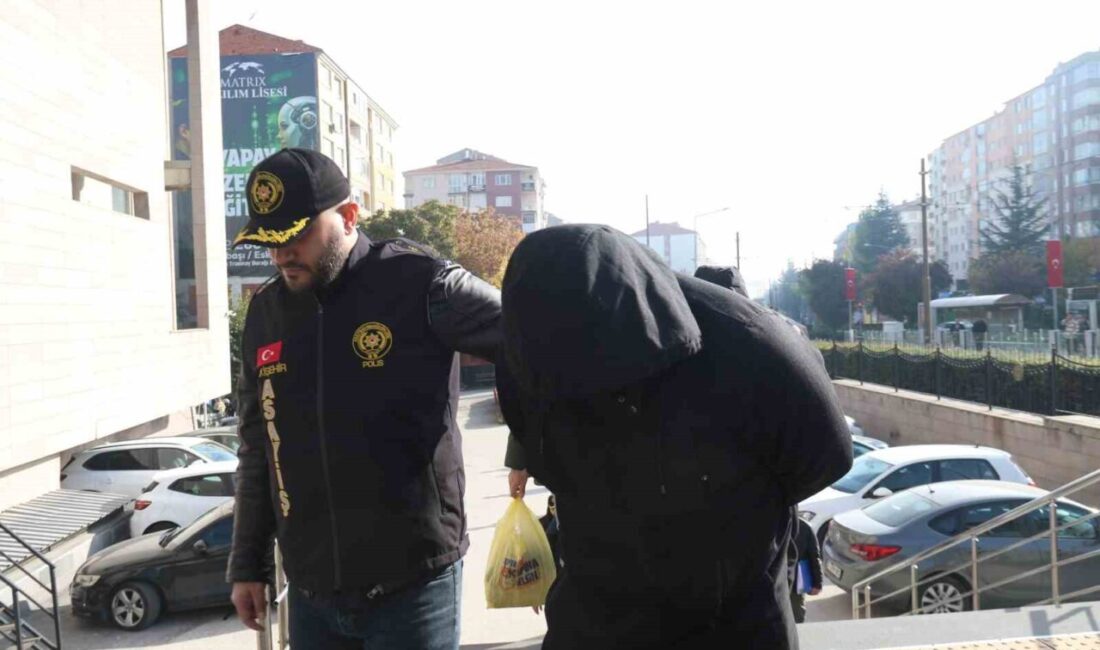 Eskişehir merkezli 5 ilde düzenlenen fuhuş operasyonunda gözaltına alınan 19