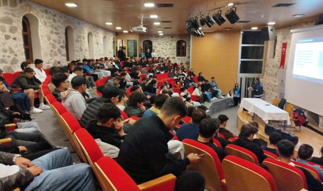 Eskişehir İl Emniyet Müdürlüğü Narkotik Suçlarla Mücadele Şube Müdürlüğü’nün ekipleri,