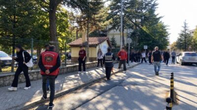 Eskişehir’de polis ekipleri, İl Emniyet Müdürlüğüne bağlı Çocuk Şube Müdürlüğü