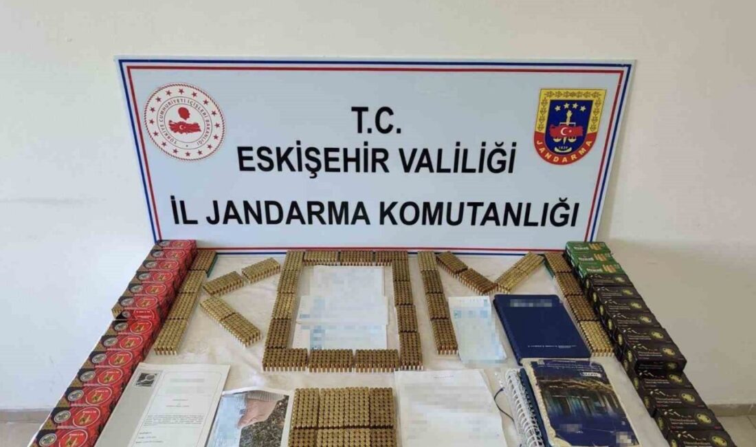 Eskişehir’de Jandarma ekipleri tarafından düzenlenen operasyonda tefecilik yaptığı tespit edilen