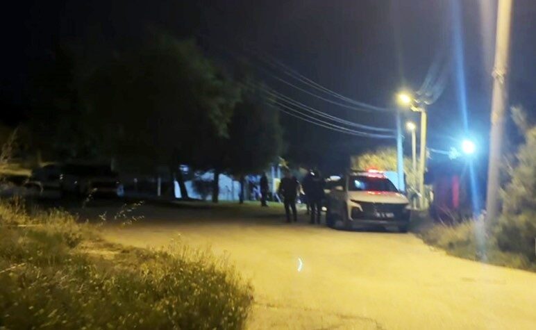 Eskişehir’de meydana gelen silahlı kavgada 2 kişi hafif şekilde yaralandı.