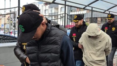 Eskişehir’in Odunpazarı ilçesinde meydana gelen silahlı çatışmada 2 kişi hafif