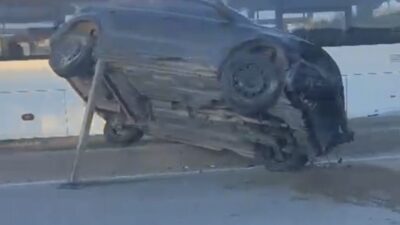 Eskişehir çevreyolunda bir sürücü, aracın direksiyon kontrolünü yitirince otomobili takla