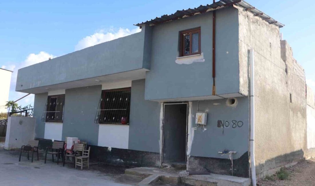 Adana’da, kimliği belirsiz bir kişi veya kişilerin evine el yapımı