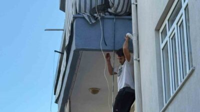 Serik ilçesinde yaşanan olayda bir ev sahibi cinnet getirerek kaldığı