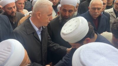 Fatih ilçesinde dün meydana gelen şiddetli yağmurda elektrik akımına kapılarak