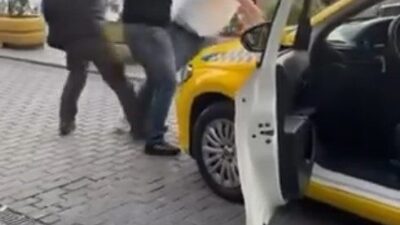 Fatih ilçesinde bulunan İstanbul’da, iki taksi şoförü arasında yaşanan kavga,