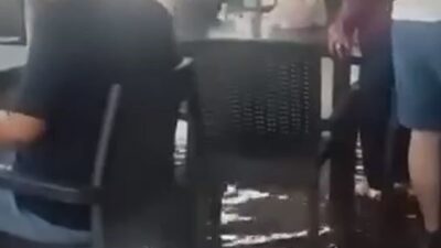 Fethiye ilçesinde dün akşam meydana gelen şiddetli yağışlar, bazı bölgelerde