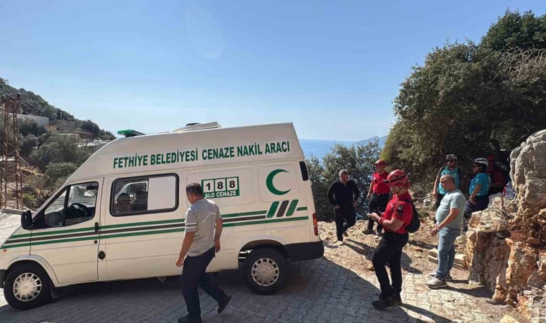 Fethiye’nin ünlü yamaç paraşütü merkezi Babadağ’da, eğitim uçuşu için gelen