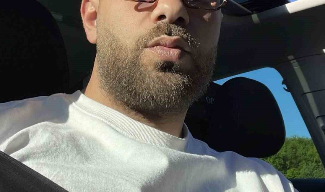 Fransa’da bir motosiklet kazasında yaşamını yitiren 29 yaşındaki Melih Adıgüzel,