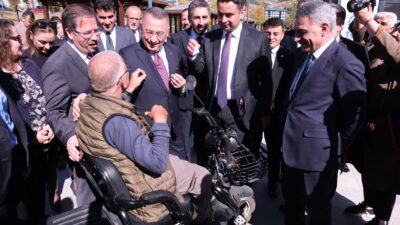 1. Dönem Cumhurbaşkanı Yardımcısı, TBMM Dışişleri Komisyonu Başkanı ve Ankara