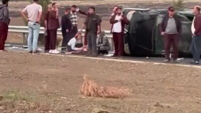 Gaziantep’in İslahiye ilçesinde kontrolden çıkan aracın karşı şeride uçtuğu kazada