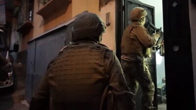 Gaziantep’te nitelikli yağma suçuna yönelik düzenlenen şafak operasyonunda 8 şüpheli