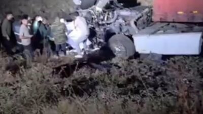 Gaziantep’in İslahiye ilçesinde meydana gelen trafik kazasında, yağış nedeniyle kayganlaşan