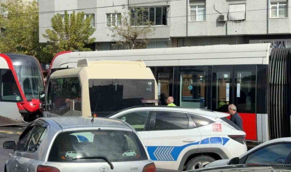 Güngören ilçesinde meydana gelen trafik kazasında, ters yönden dönüş yapan