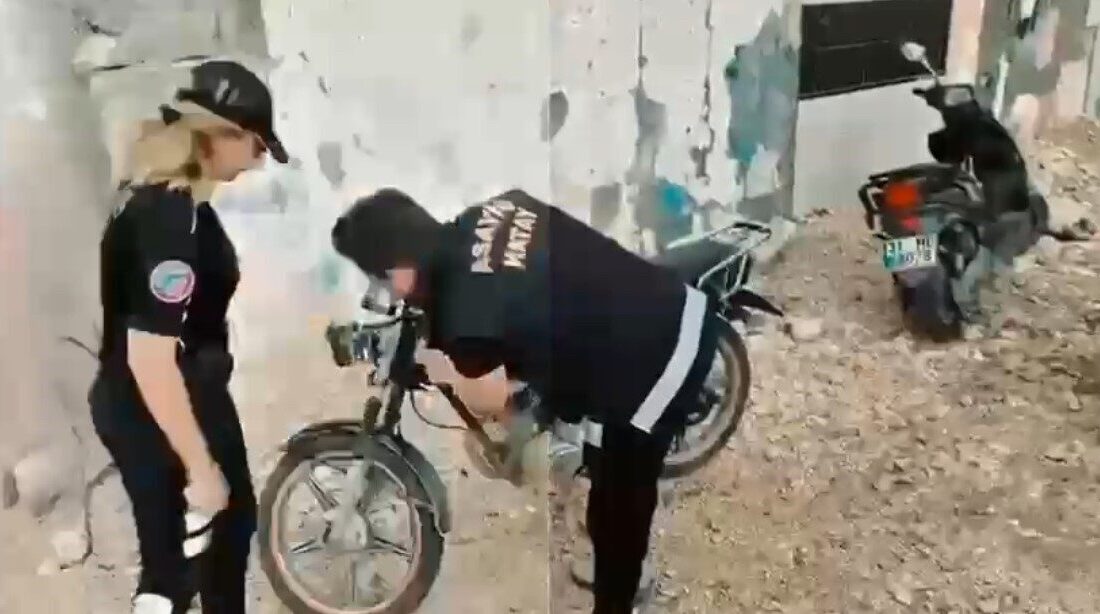 Hatay’da polis ekipleri tarafından il merkezi ve ilçelerinde motosiklet tamircilerine