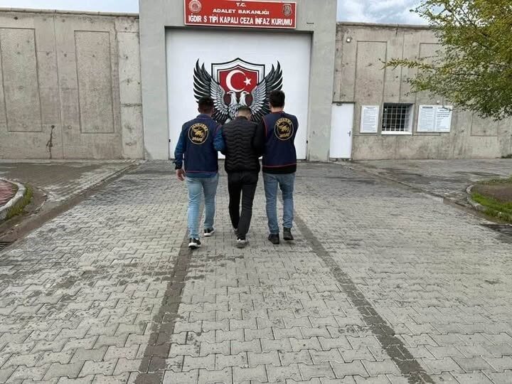 Iğdır’da Jandarma Suç Araştırma Timi (JASAT) tarafından gerçekleştirilen operasyonda, çeşitli
