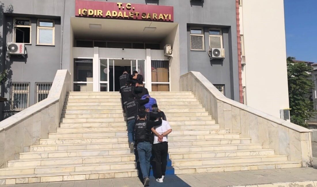 Iğdır İl Emniyet Müdürlüğü ekipleri, kentte uyuşturucu ticaretini engelleme çalışmaları