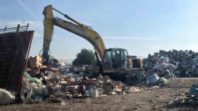 Bursa’nın İnegöl ilçesinde bir geri dönüşüm tesisinde meydana gelen acı