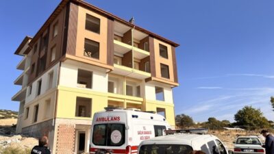 Manisa’nın Kula ilçesinde, 52 yaşındaki bir vatandaş, dört katlı bir