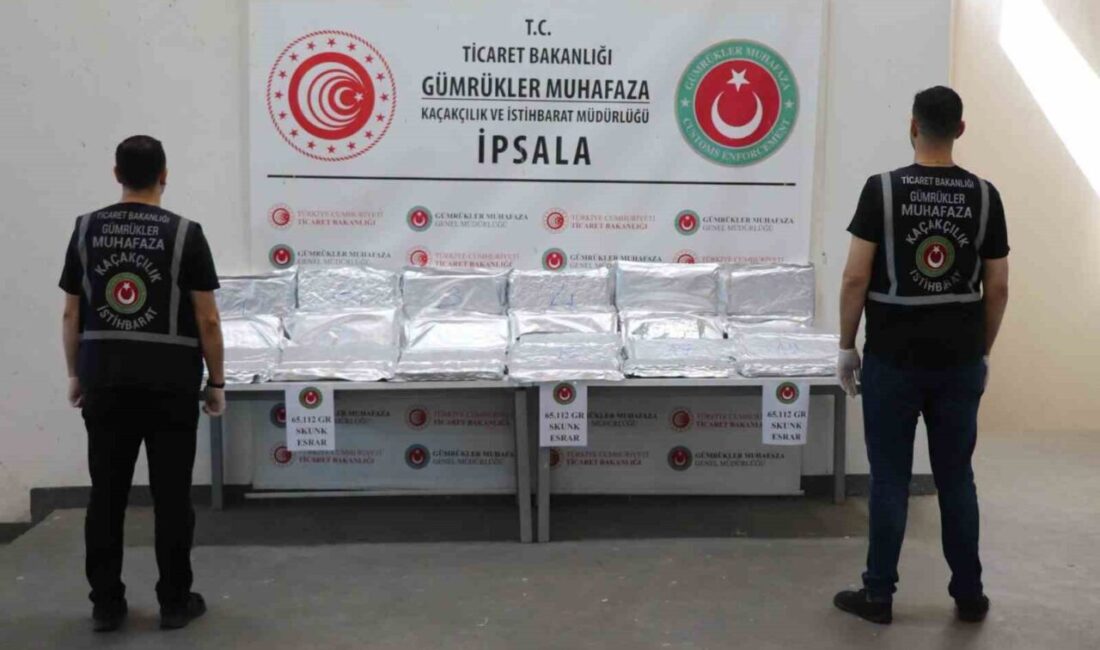 Edirne’nin İpsala Gümrük Sahası’nda bir minibüste 65 kilo 112 gram