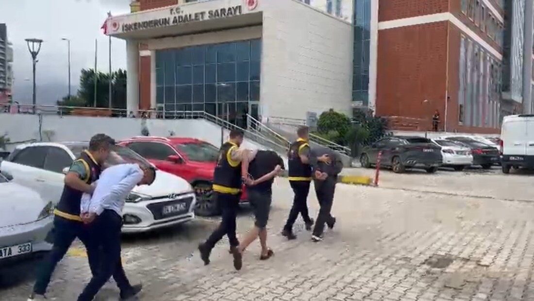 Hatay’ın İskenderun ilçesinde yaşanan hırsızlık, gasp ve kesici aletle yaralama