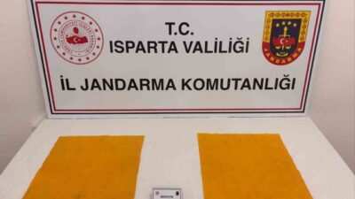 Gönen ilçesinde yapılan uyuşturucu operasyonunda jandarma tarafından yakalanan bir kişi